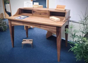 escritorio en madera